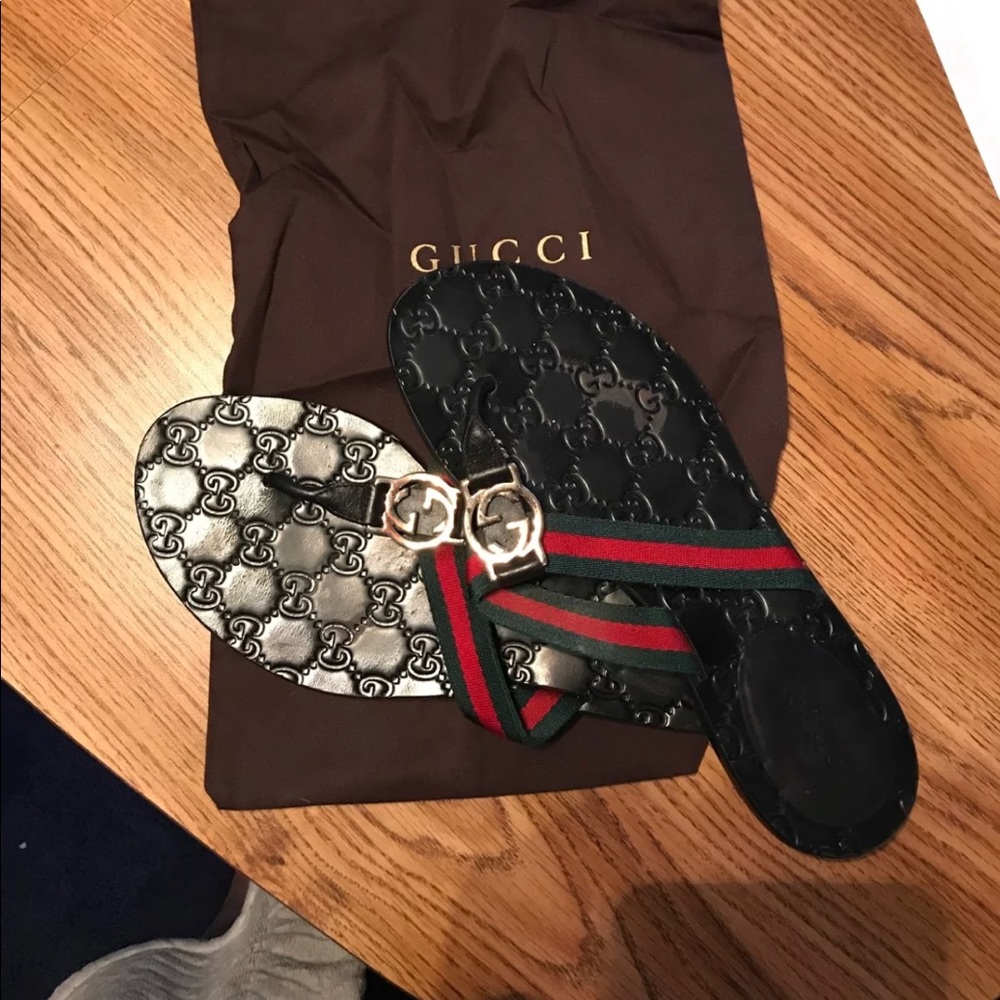 Gucci flip flops